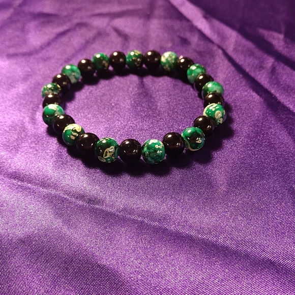 green and black bracelet 💚🖤 - Picture 5 of 5